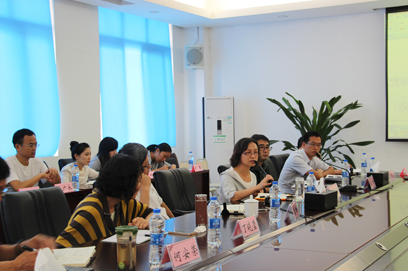 学院学生处组织召开辅导员培训工作会议