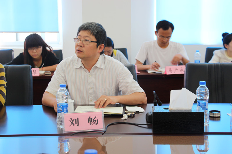 学院学生处组织召开辅导员培训工作会议