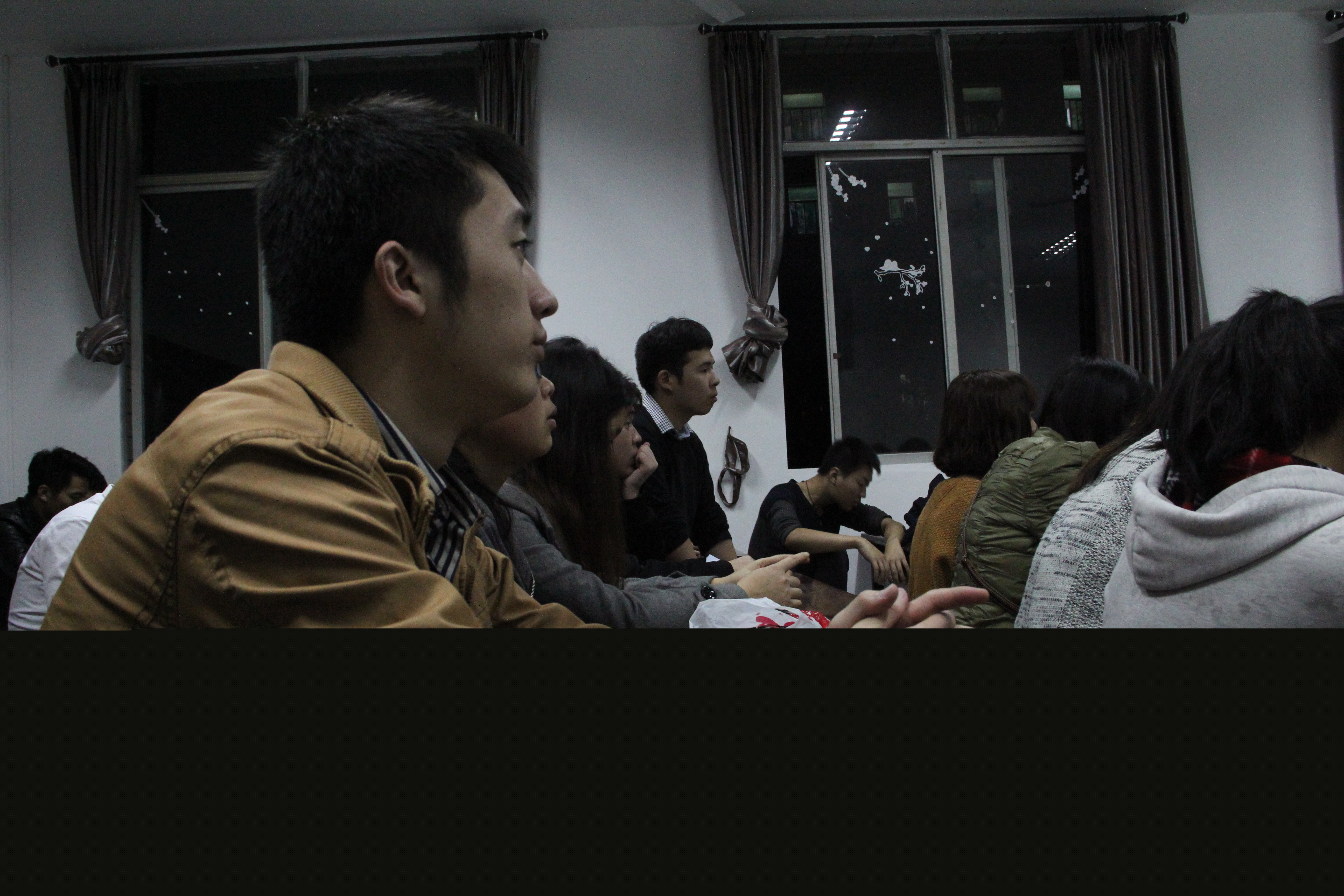 轨道定制班寝室文化节暨安全教育大会顺利召开