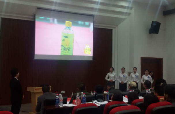 我院学生在重庆市娃哈哈营销大赛总决赛成功斩获两奖