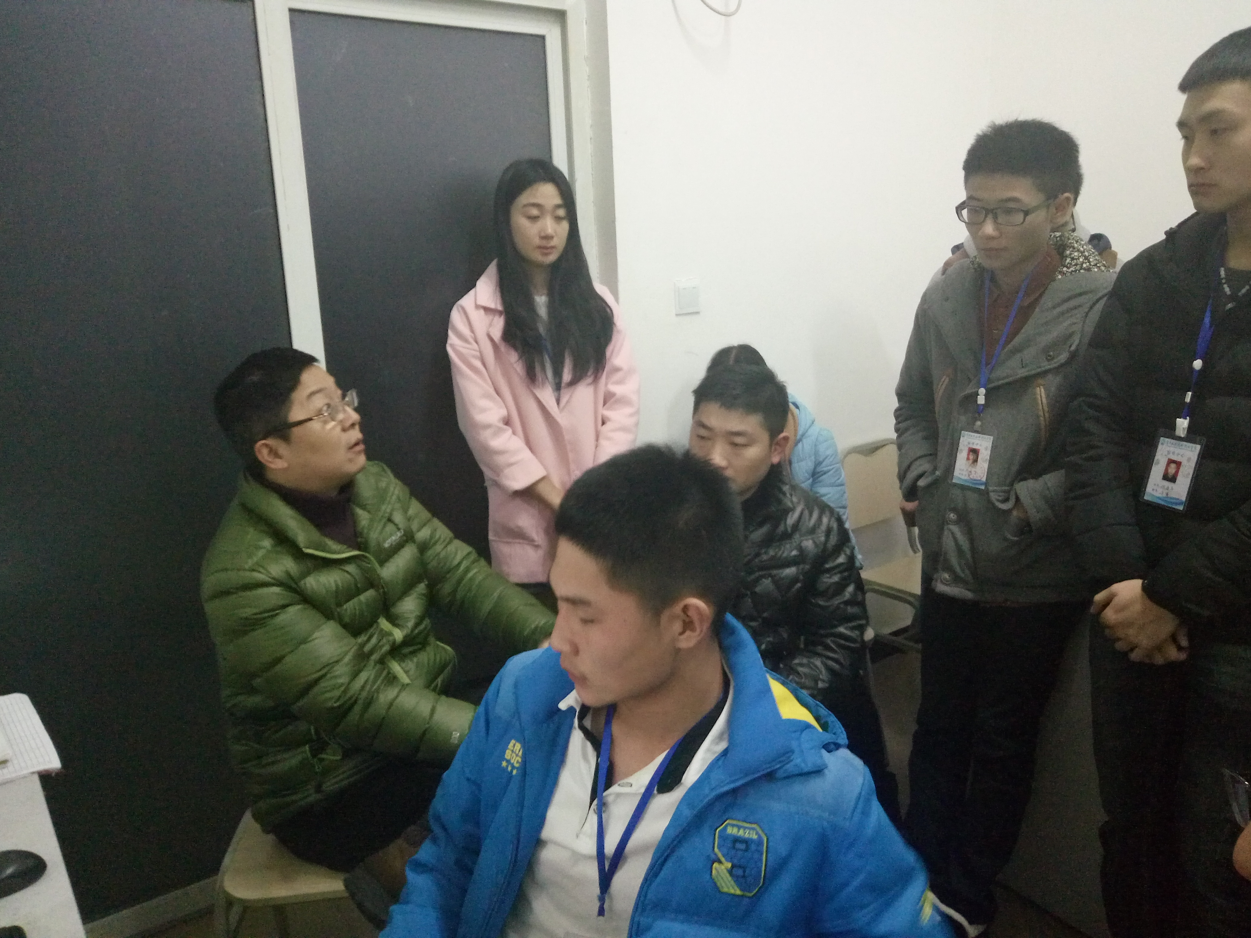 澳门正规电子游戏平台"圣诞夜"学生宿舍安全检查