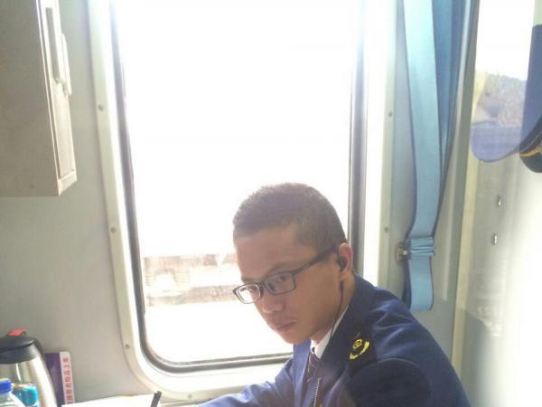 【志愿者心路】我的第一次春运独立顶岗