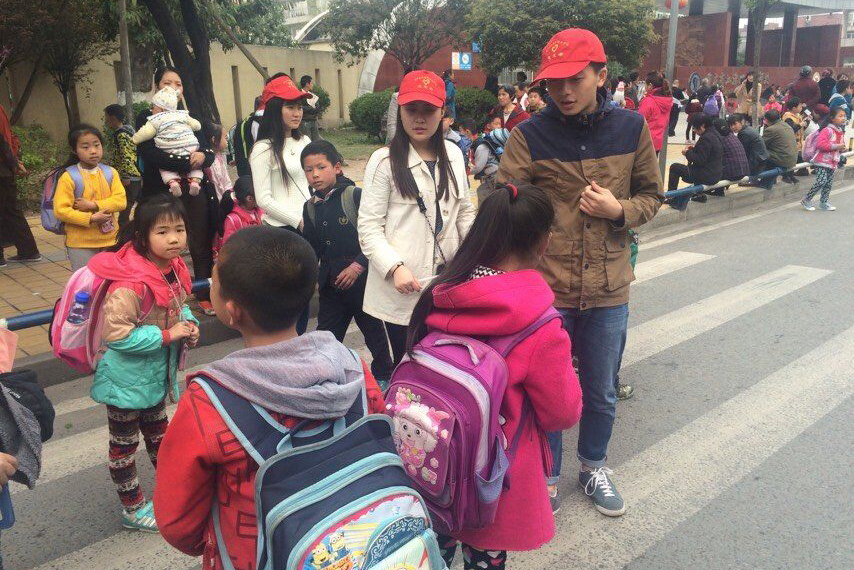 青春助力十三五·志愿服务亮公运