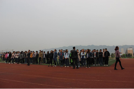 轨道车辆与机械系成功开展 “奔跑吧，青春！阳光的脚步从晨跑出发”活动