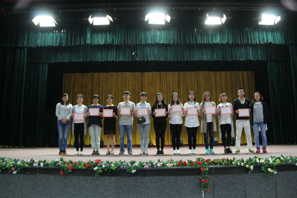 轨道电气系2015—2016学年第二学期学生管理工作期中总结暨评优表彰大会