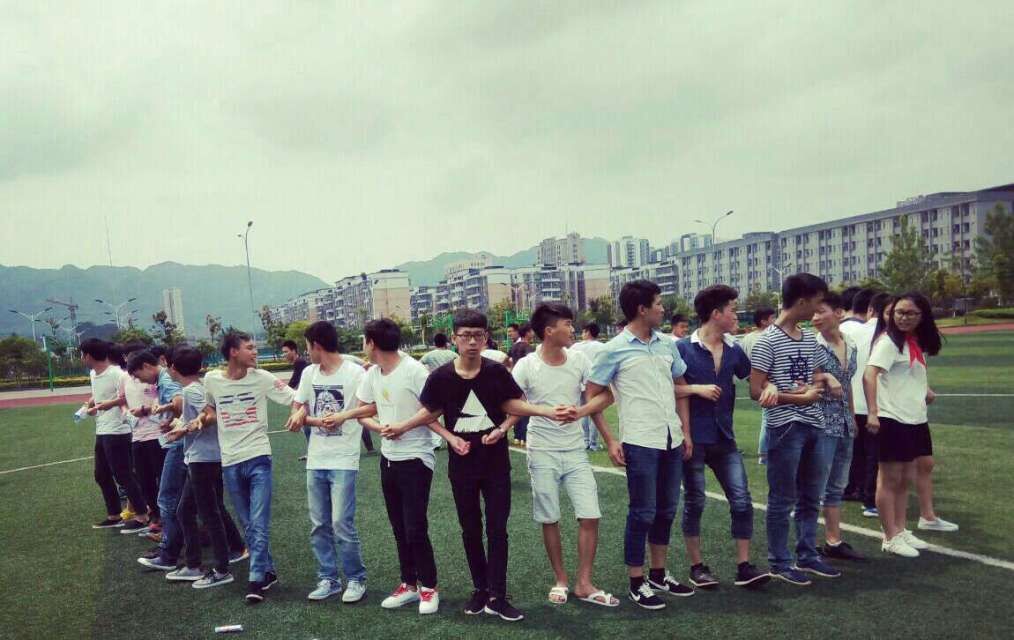 提升素质能力,张扬青春风采