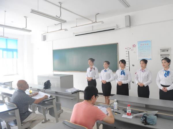 我院举办成都铁路局定点招聘会