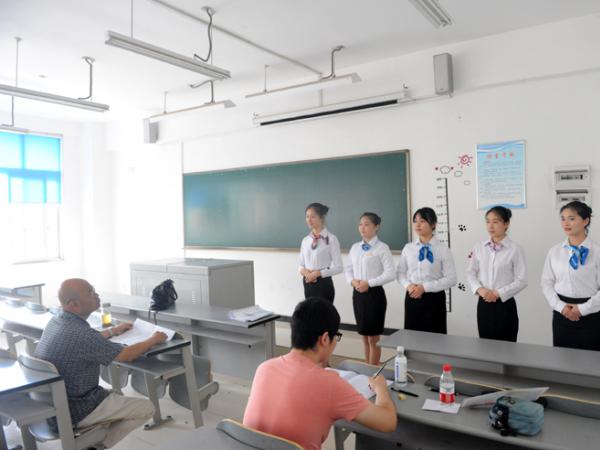 重庆轨道集团在我院招聘445名学子