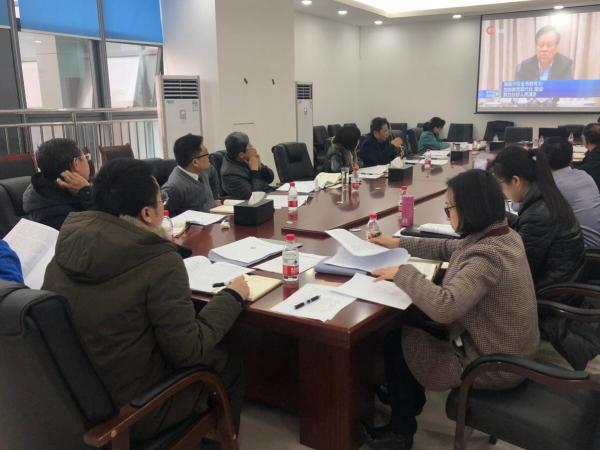 学院党委召开第十次党委中心组（扩大）学习会议
