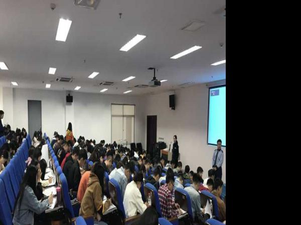 重庆公运职院88名应届毕业生到贵阳轨道跟岗实习