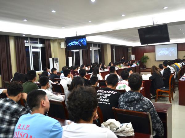 重庆运输职院举行“我与祖国共成长”读书分享交流会