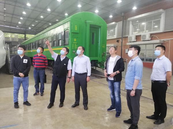 重庆铁路集团财务总监马明泽到重庆运输职院调研交流 确定围绕培养高素质复合型铁路人才开展深度合作