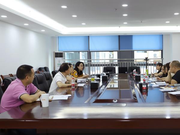 重庆运输职院举行学习习近平总书记重要文章座谈会