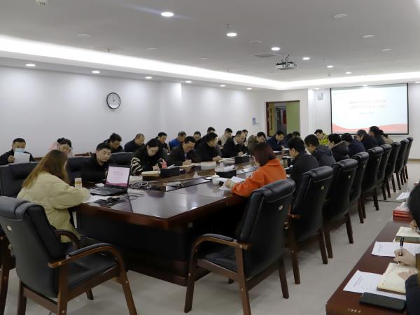 重庆运输职院举行党委理论学习中心组第九次学习（扩大）会议
