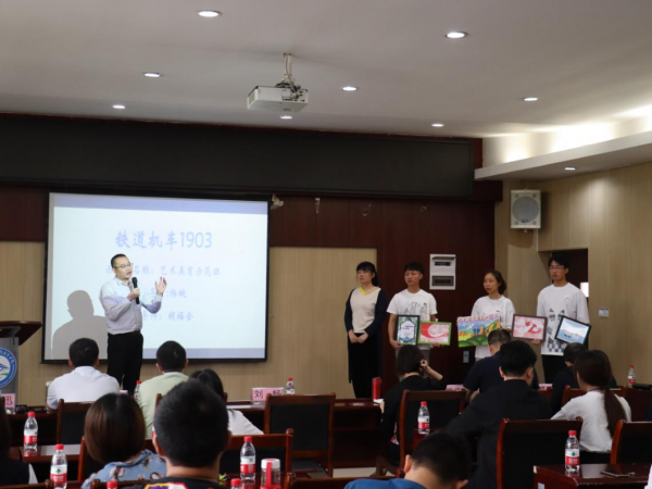 11项目通过重庆运输职院第二轮职业素质教示范班答辩验收