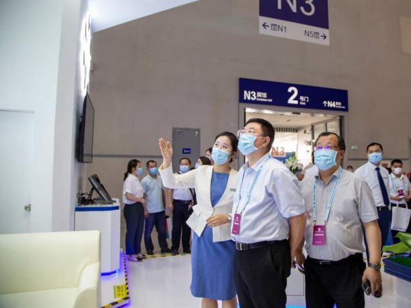 重庆运输职院作为全市唯一高职院校亮相全国首届人力资源服务业发展大会受赞誉