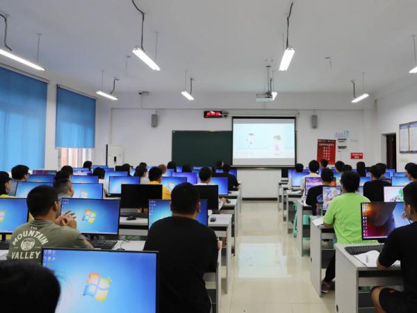 重庆运输职院刘东燕校长率队检查开学第一天教学情况