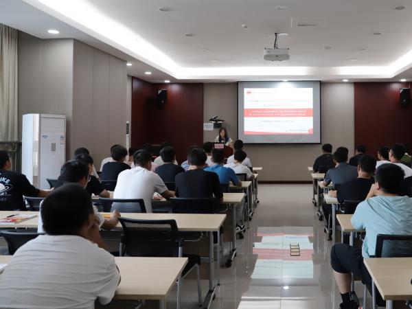 集团组织人事部副部长孙艳红到学校宣讲习近平总书记“七一”重要讲话精神