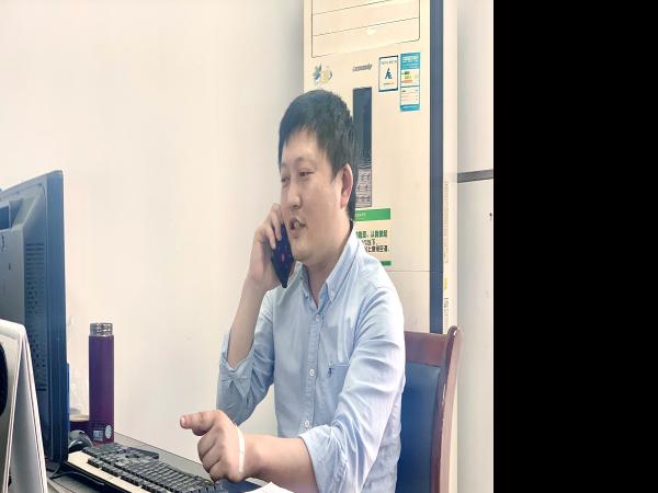 陶怀成：打点滴战“疫”守护师生健康