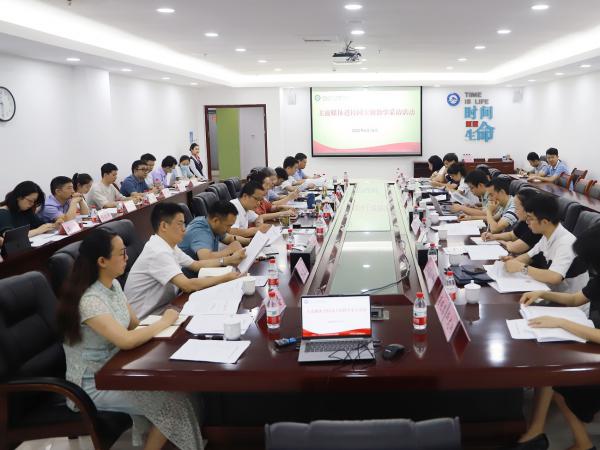 重庆运输职院举办主流媒体进校园主题教学采访活动