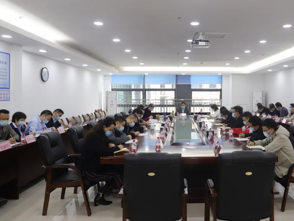 学校召开疫情防控工作专题会  要求做到“三个始终坚持”、“三个到位”确保师生生命健康和校园安全稳定