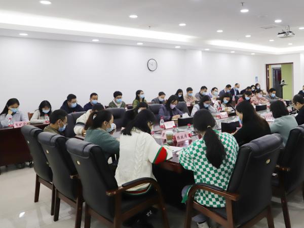 学校董事长张东旭旁听指导智慧交通学院教职工理论学习会