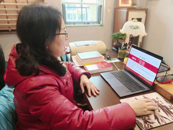 学校党委书记彭超面向机关二、机关三党支部相关职能部门宣讲党的二十大精神