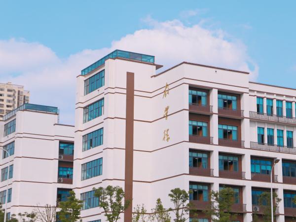【学习进行时】习近平在参加江苏代表团审议时强调 牢牢把握高质量发展这个首要任务