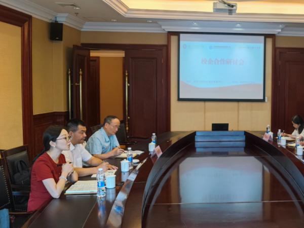 重庆运输职院与中国铁路成都局集团、四川铁道职院举行校企三方合作座谈交流