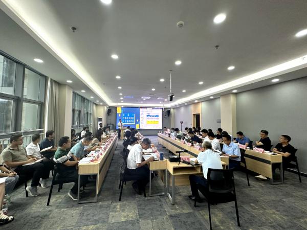 学校董事长张东旭在“双高计划”建设9月工作推进会上强调  用“五个坚持”高质量完成各项目任务