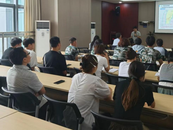 学校举办科研学术大讲堂 邀请轨道设计院专家孙伊圣担任首场活动主讲嘉宾
