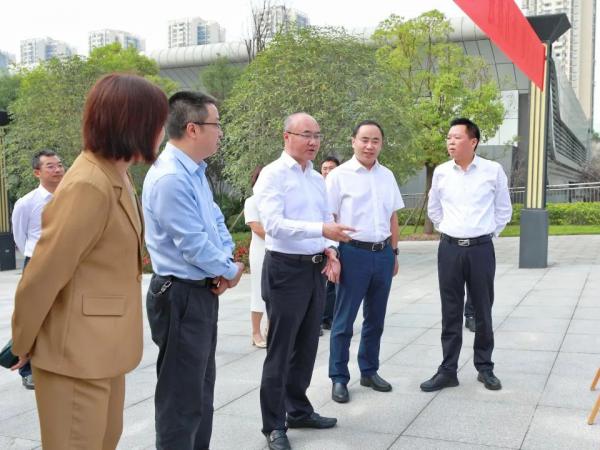 重庆交通开投集团党委书记石继东调研电子游戏改革发展工作