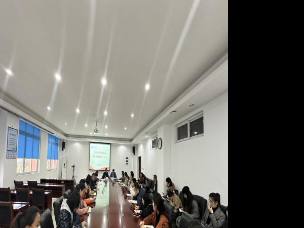 学校纪委书记杨睿列席旁听智能装备与公管联合党总支理论学习会