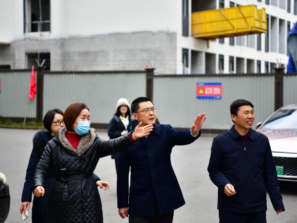学校董事长刘林、党委书记彭超到新校区检查督导春季学期安全和工作运行情况