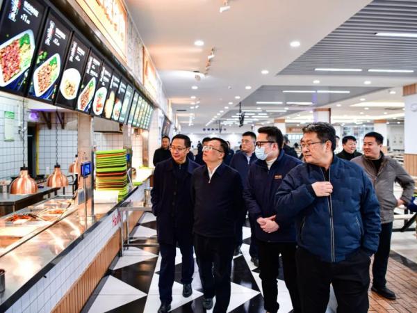 市委教育工委委员、市纪委监委驻市教委纪检监察组组长傅兵军带队到电子游戏开展春季学期开学专项督查