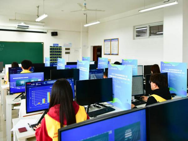 电子游戏成功承办2024金砖国家职业技能大赛“城市轨道交通运营设计与应急处理”赛项西南区域选拔赛