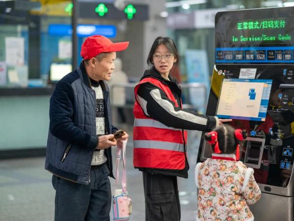 春节日益临近，电子游戏春运志愿服务持续