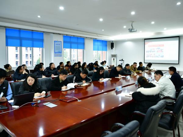 学校党委书记白凯率队调研运输贸易学院