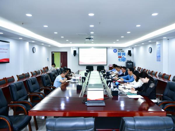 学校举行深入贯彻中央八项规定精神学习教育专题读书班暨党委理论学习中心组2025年第五次集中学习研讨
