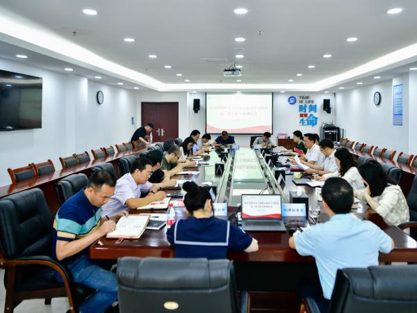 学校党委召开深入贯彻中央八项规定精神学习教育警示教育会