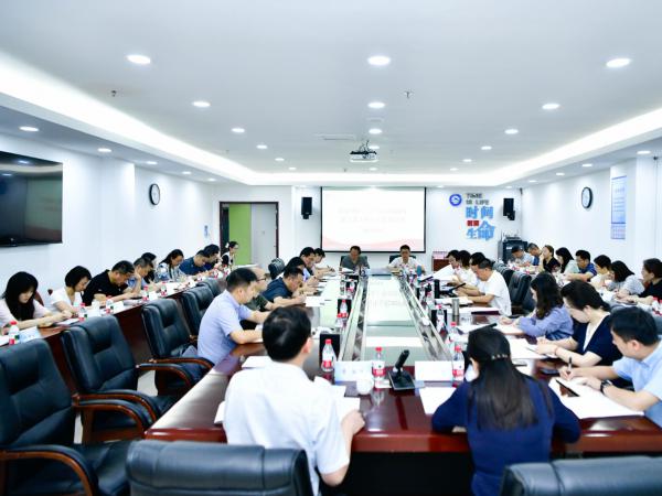 市委教育工委工作组列席旁听学校党委理论学习中心组学习