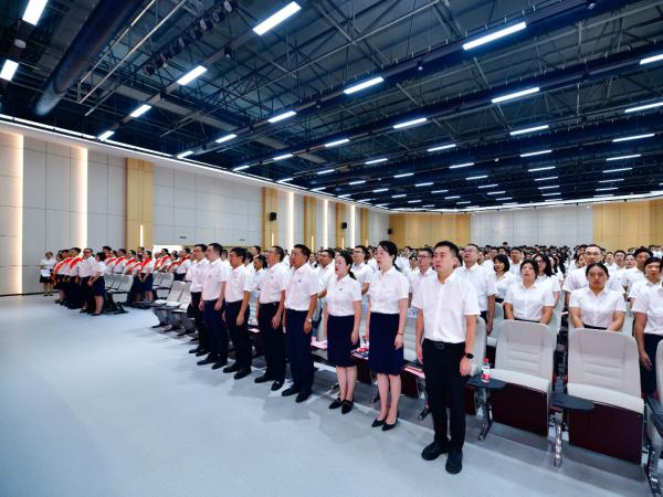 树立标杆、表彰先进！学校庆祝第41个教师节表彰大会举行