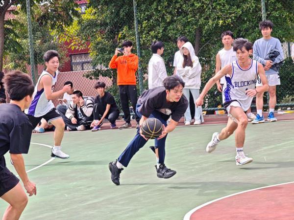 智能装备学院学生篮球开赛
