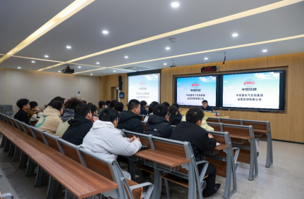 智慧交通学院举办中铁建电气化局集团运营管理有限公司十八号线校园专场招聘会