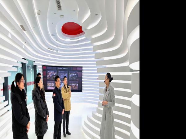 吴海峰校长率队到京东集团西南总部开展访企拓岗专项行动