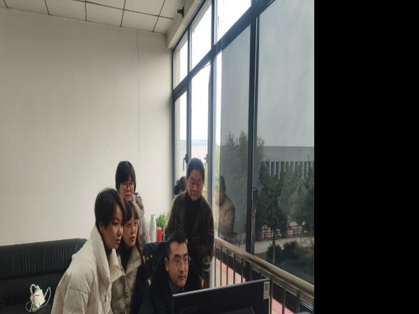 运输贸易学院寒假组织相关专业教师到璧山火车站开展企业实践活动